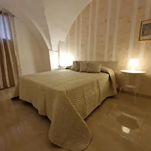 https://daniels-house.catania-hotels.net
